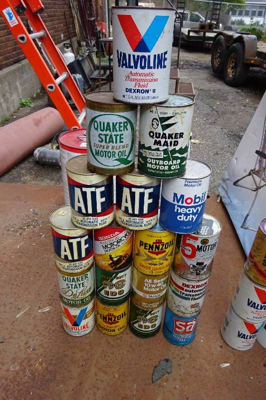 Full Oil cans Vintage