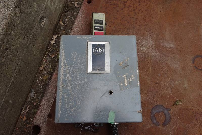 Allen Bradley Magnetic starter puch button control