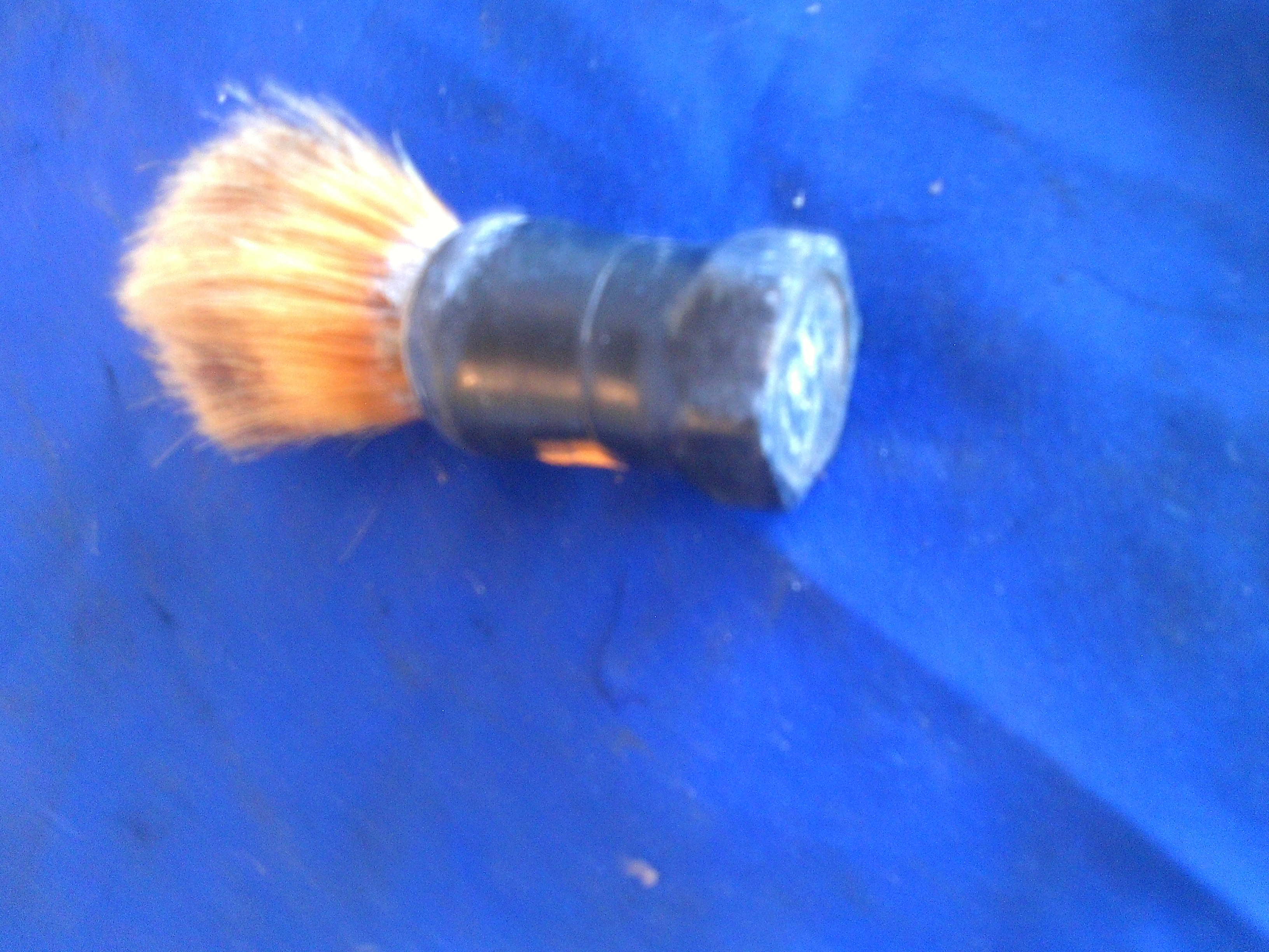 lot 79 image: strong set shaving brush