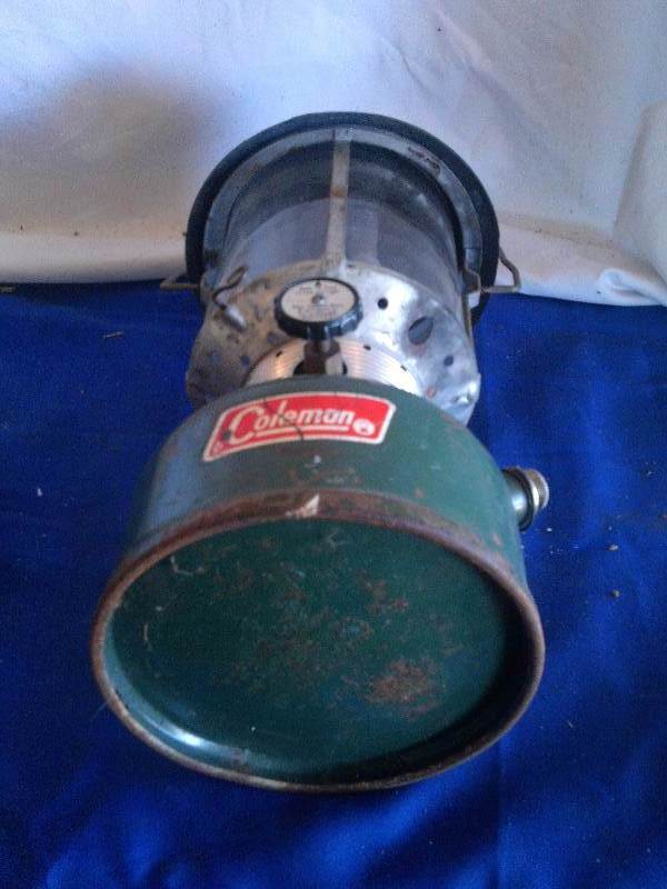 lot 24 image: 1070 coleman lantern