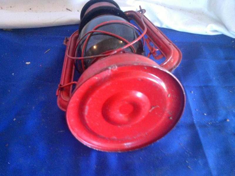 lot 32 image: vintage barn lantern
