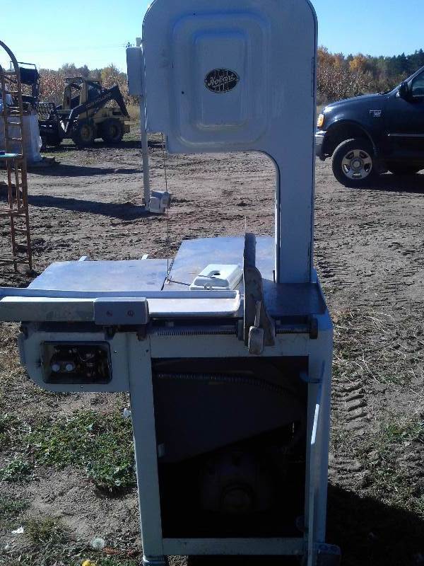 lot 1 image: hobart meat saw