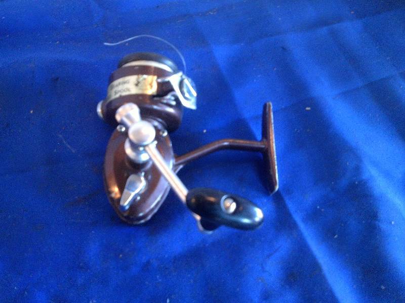 lot 126 image: Vintage ball bearing reel