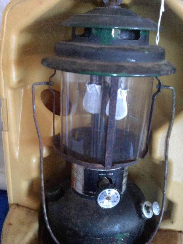 lot 6 image: coleman 220s s lantern