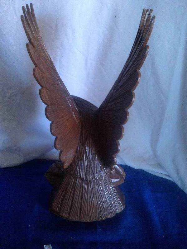 lot 207 image: vintage eagle statue