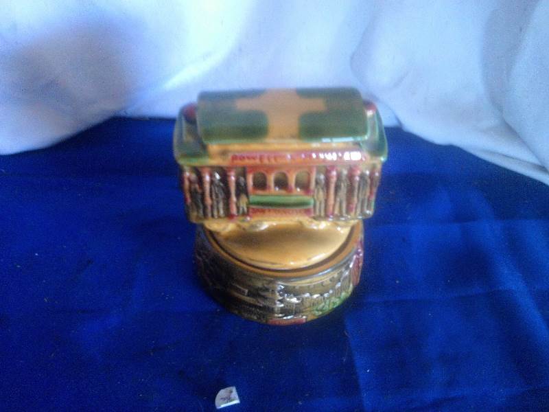 lot 210 image: vintage trolly music box