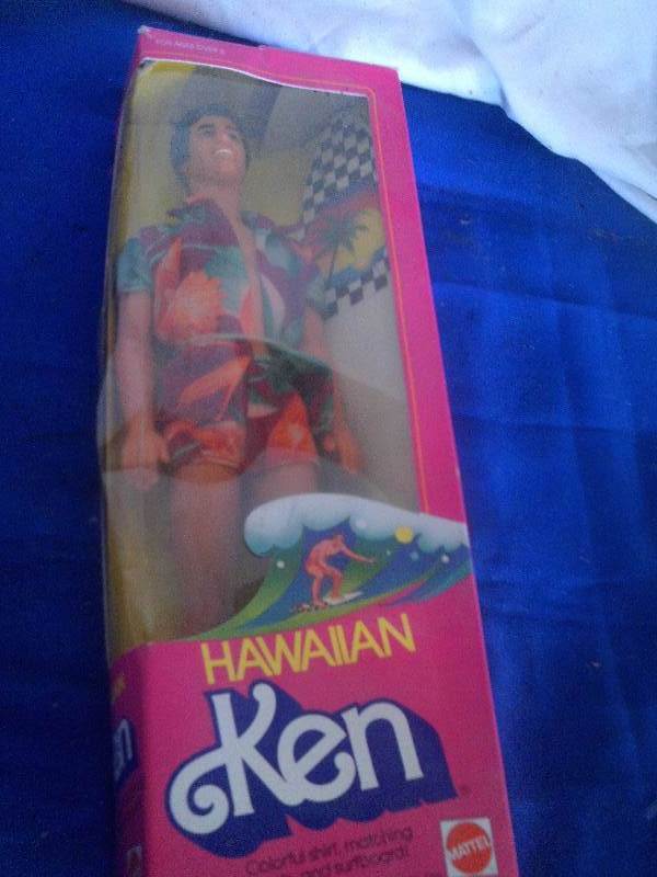 lot 214 image: collectible hawian ken