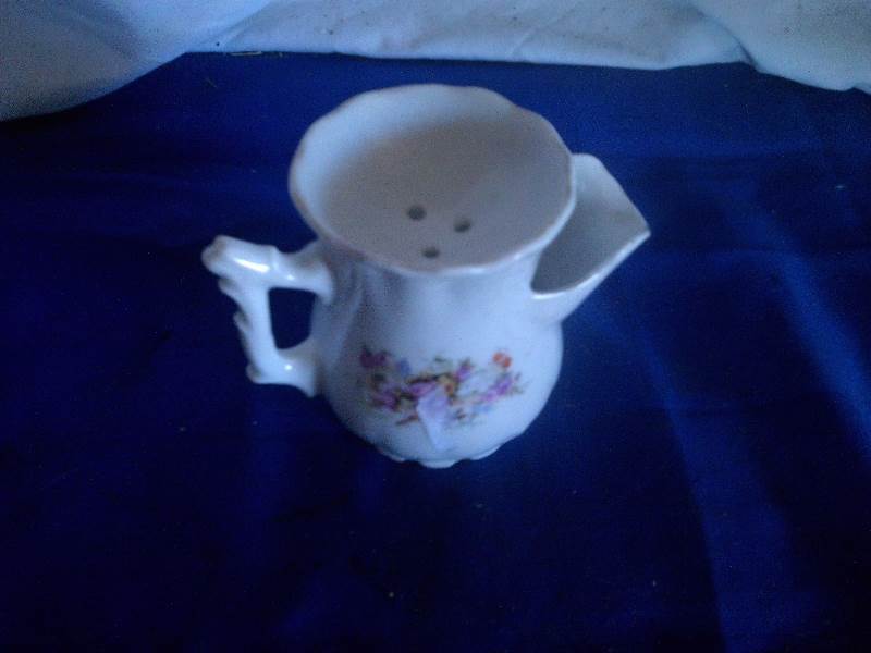 lot 239 image: antique shaving mug