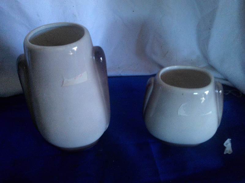 lot 264 image: set of vintage ceramic vases