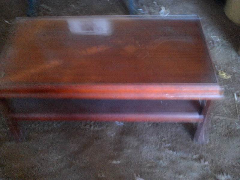 lot 275 image: glass top coffee table