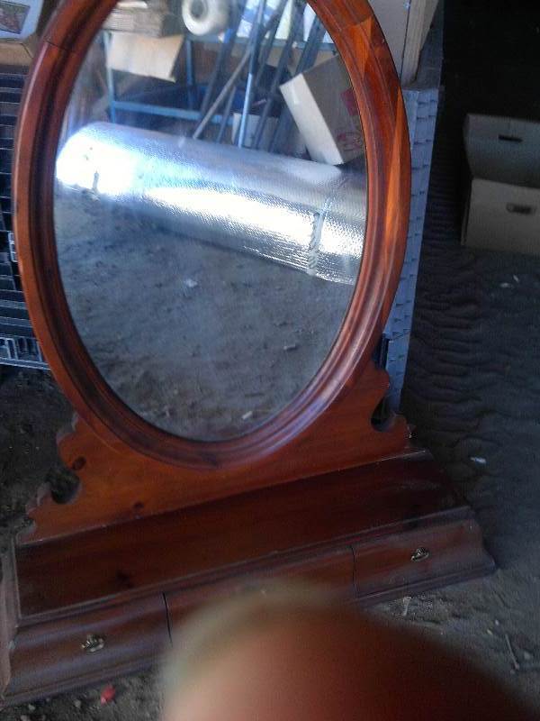 lot 276 image: dresser board
