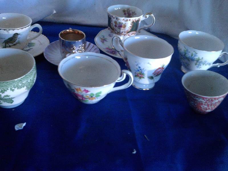 lot 287 image: vintage teacups