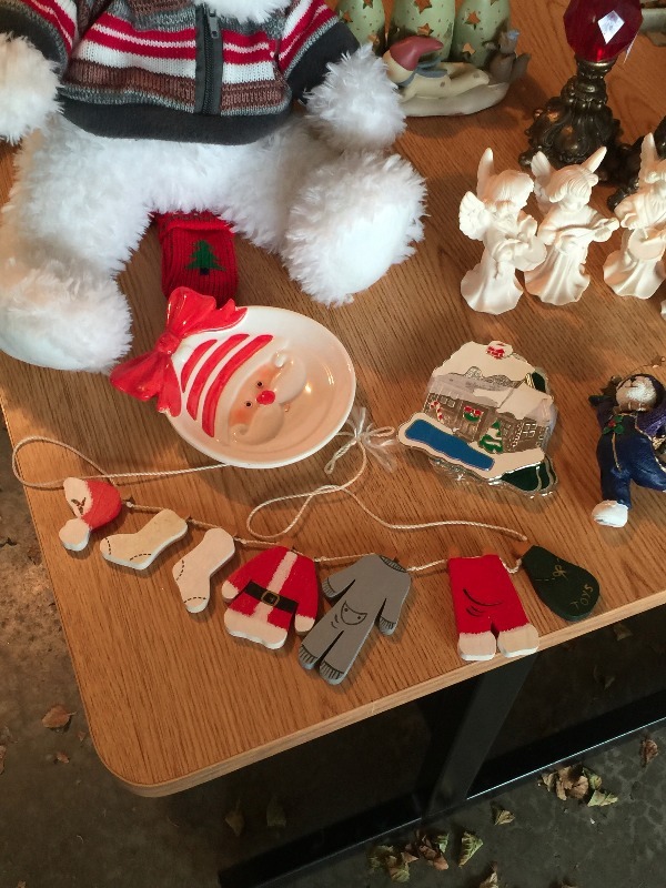 lot 21 image: Everything on the table goes with this lot (but not the table) see detailed list