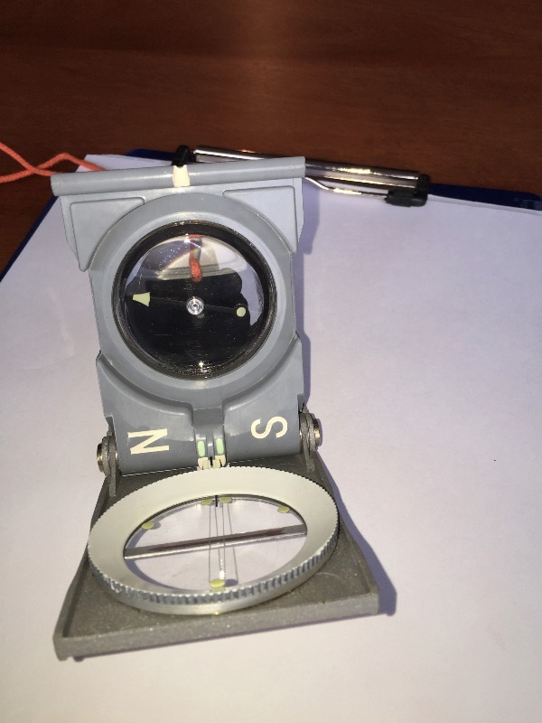 lot 44 image: Compass, very high-end combination instrument, Swiss made by Buchi Bern, with case and original  instructions