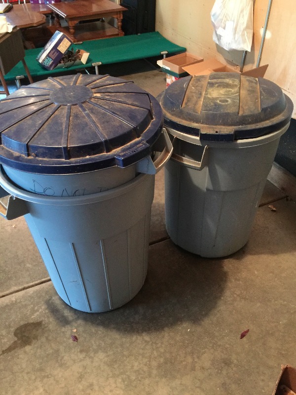 lot 53 image: Qty 3 generic 55 gallon garbage cans, 2 with lids