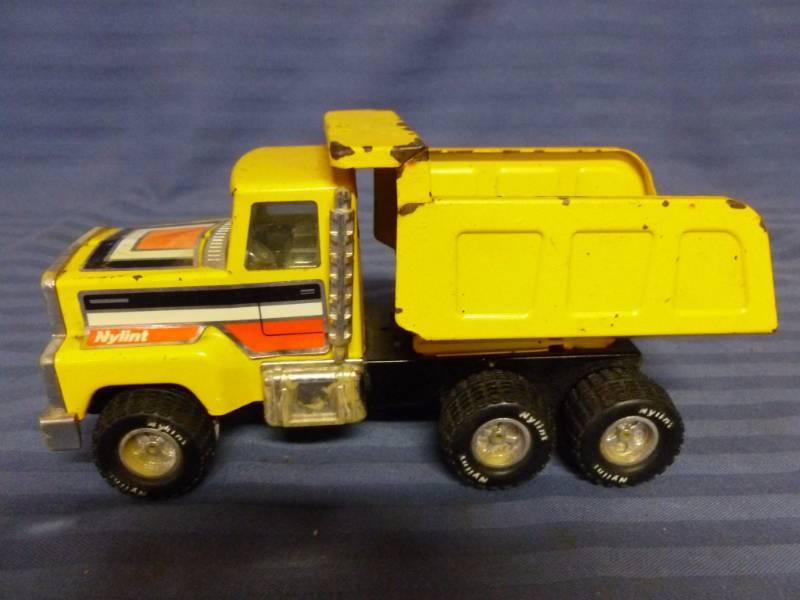 Nylint Truck
