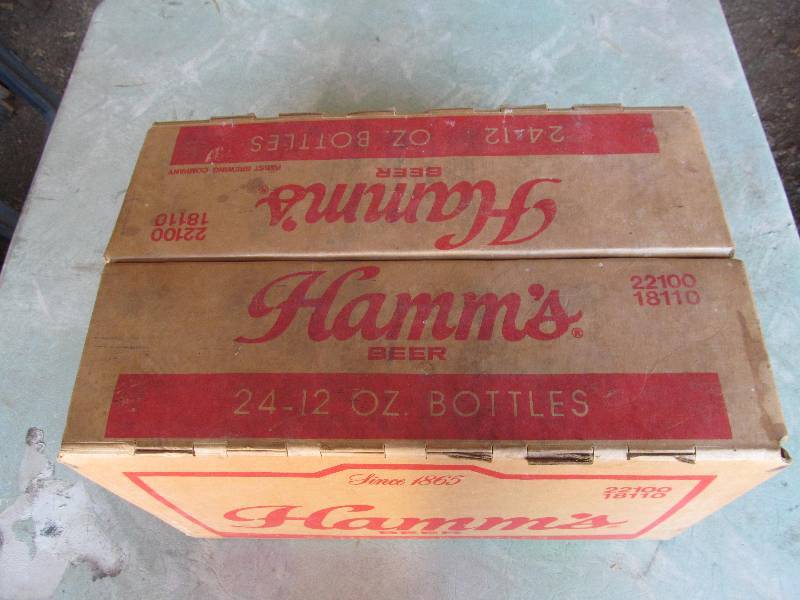 lot 52 image: Hamms beer case