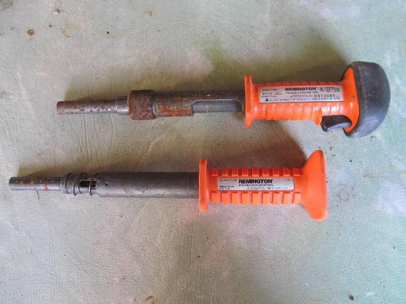 lot 66 image: Concrete stud drivers