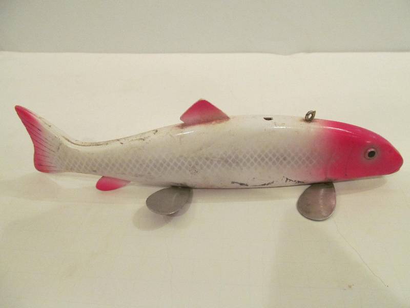 lot 74 image: Spearing decoy