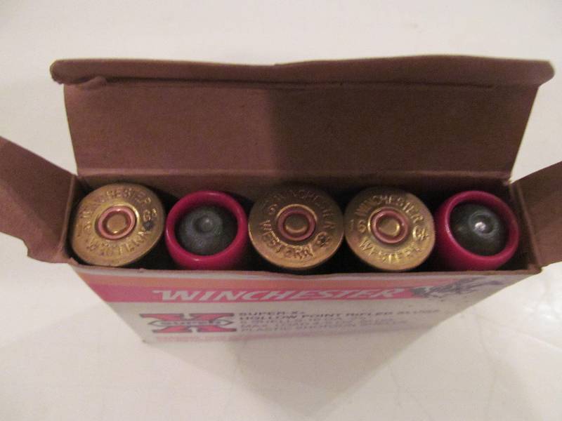 lot 85 image: Winchester 16 gauge gslugs