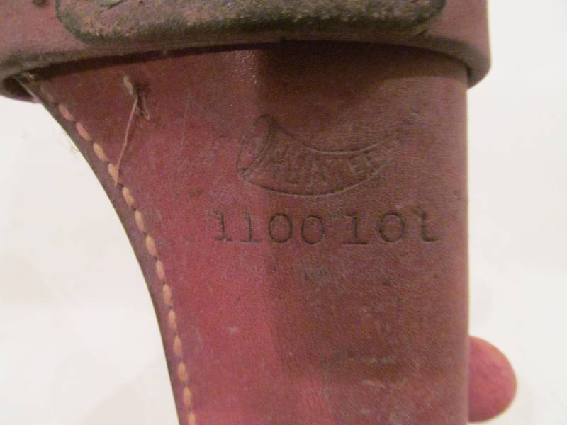 lot 92 image: Small caliber pistol holster