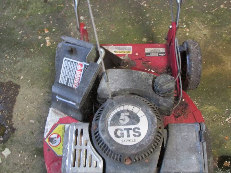 Toro push lawn mower...
