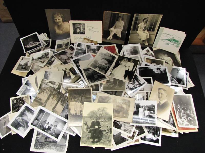 lot 245 image: Vintage photographs, shapshots