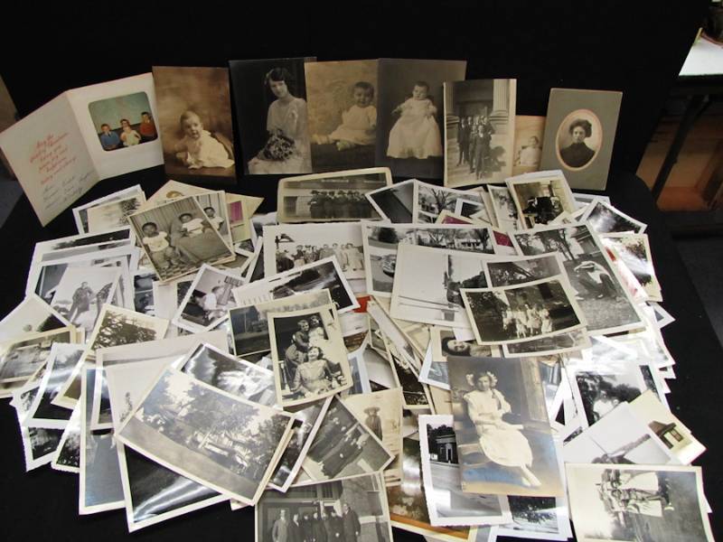 lot 246 image: Vintage photographs, shapshots