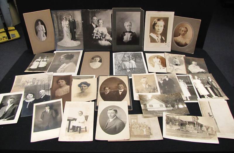 lot 249 image: Antique & vintage Photographs