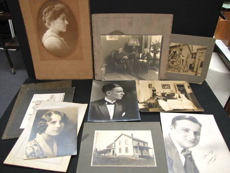 lot 253 image: Antique & vintage Photographs