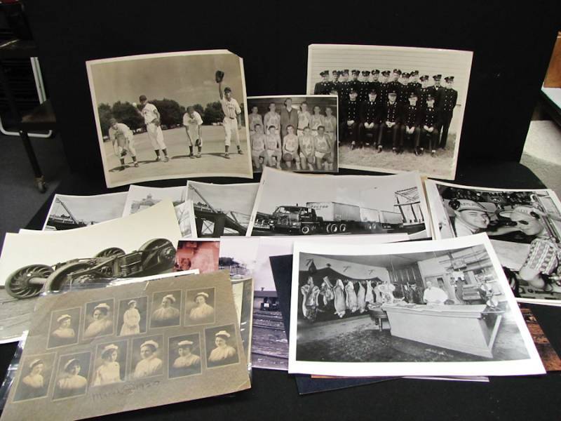 lot 254 image: vintage photographs & snapshots