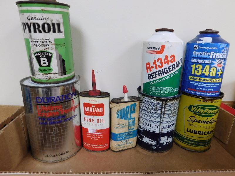 lot 28 image: oil can lot advertising and 2 cans freon 134a see photos for better look