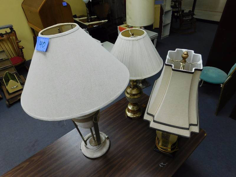 lot 40 image: Table Lamps