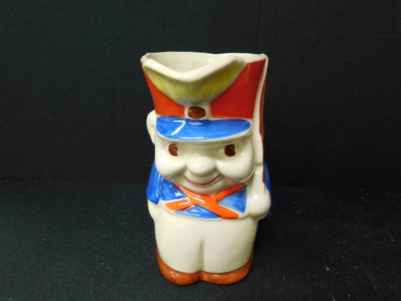 lot 69 image: vintage solder creamer