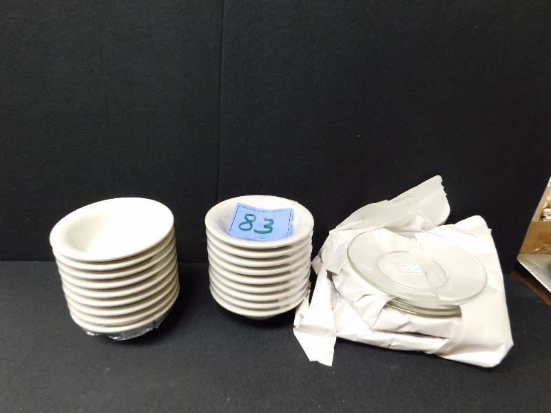 lot 83 image: 19 restaurant bowls & clear glass plates