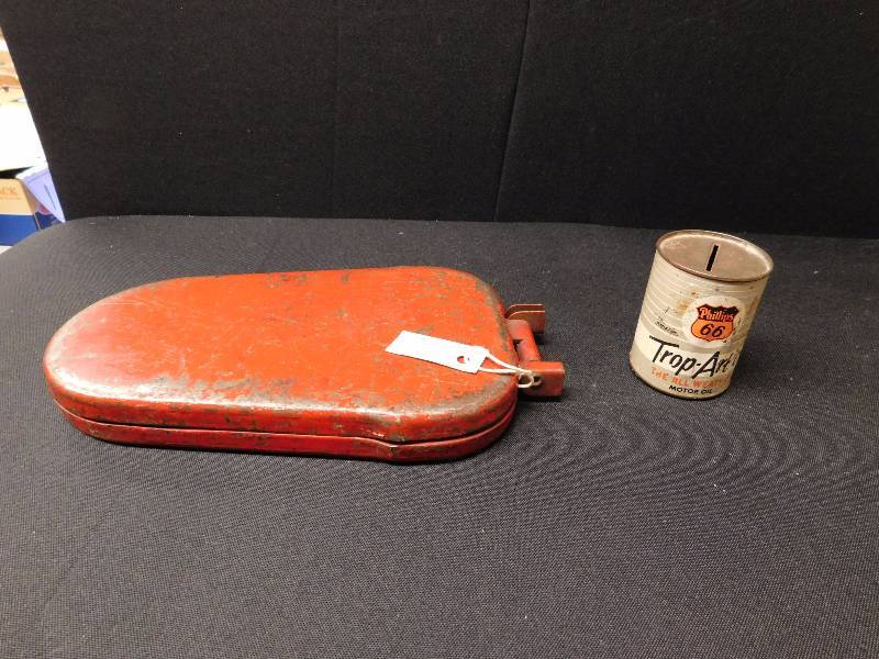 lot 87 image: vintage car emergency reflector & Phillips 66 bank
