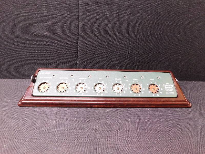 lot 88 image: Vintage The Lightning Adding Machine Co Unit