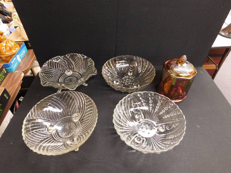 lot 129 image: carnival, amber and clear glass items