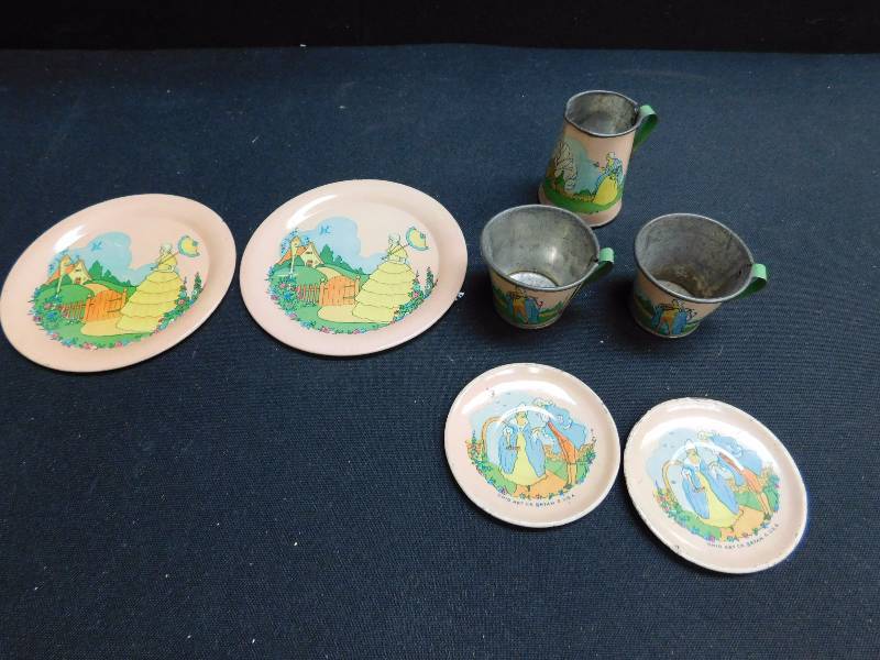 lot 148 image: Vintage Ohio Art Tin Litho tea, plate, tray set