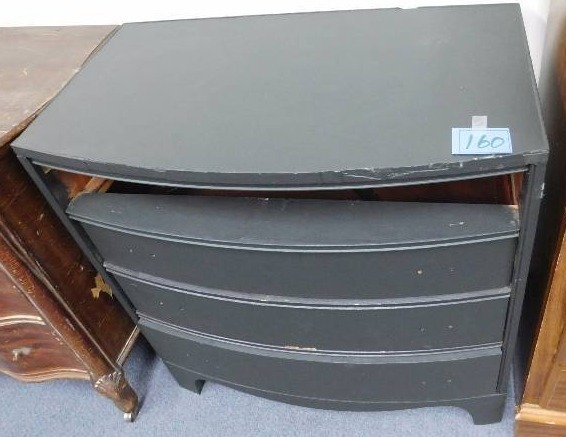 lot 160 image: vintage 4 drawer dresser missing the top drawer