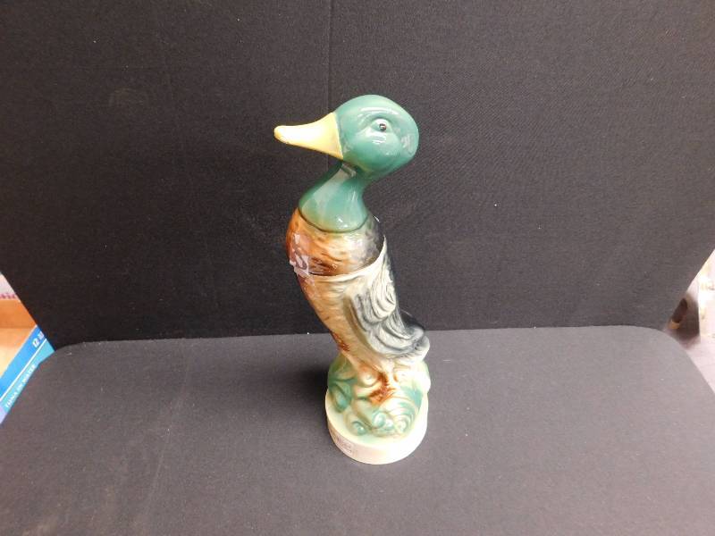 lot 187 image: Jim Beam decanter 1957 duck