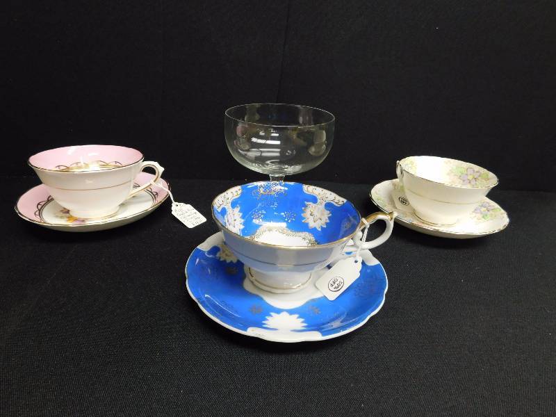 lot 192 image: china cups and saucers bone china