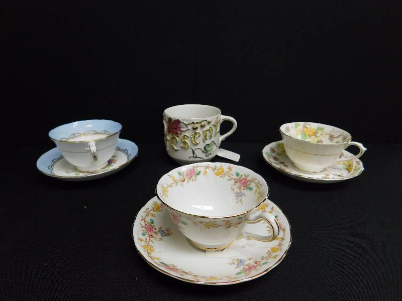 lot 193 image: china cups and saucers Grosvenor, England and Germany