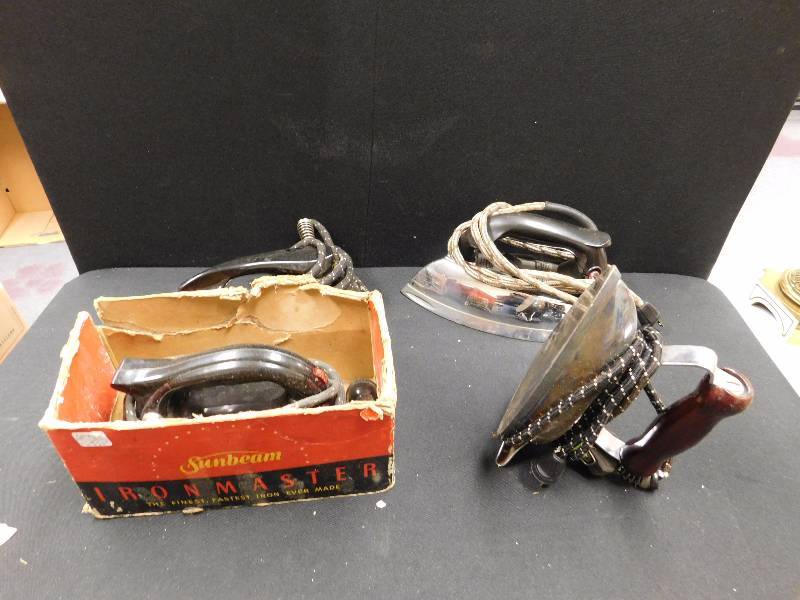 lot 215 image: lot of vintage antique irons