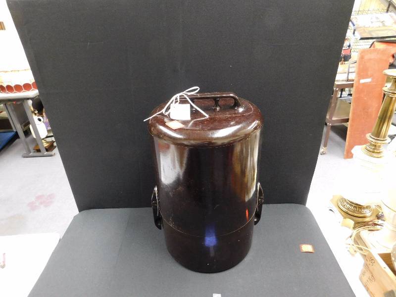 Antique bakelite Devine Food Container for Picnics