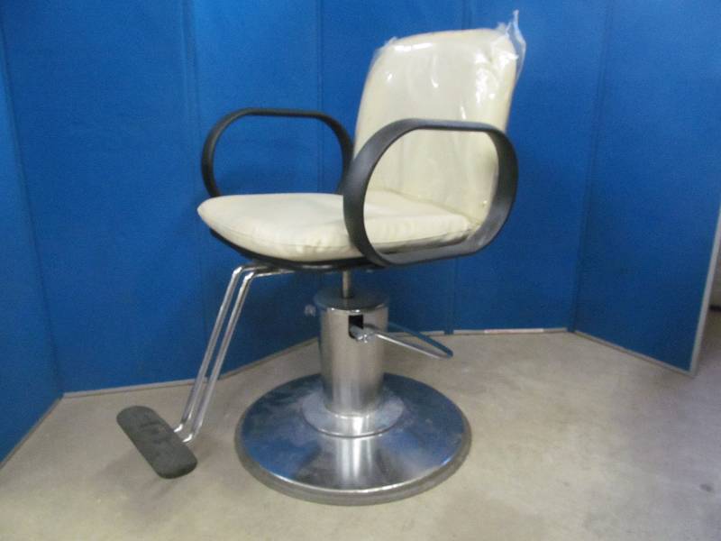 Beauty Parlo Chair
