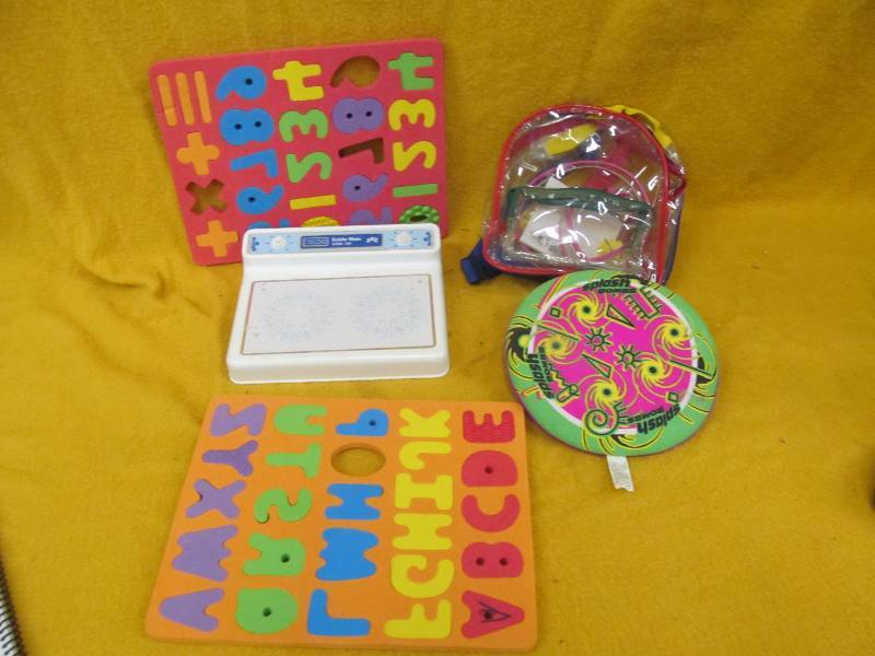 toys