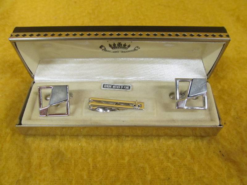 Cuff links