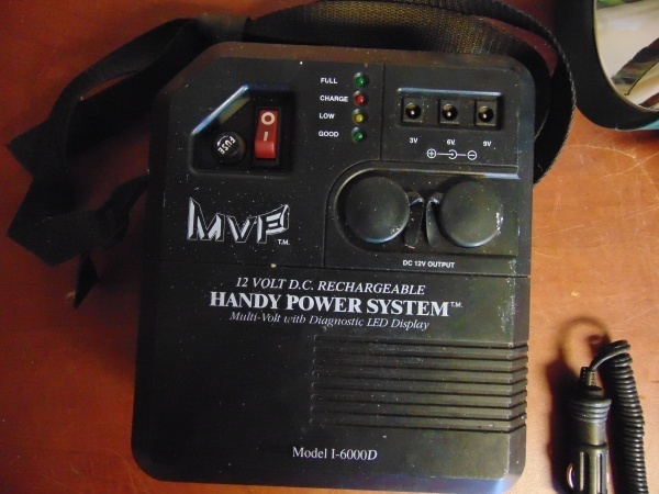 lot 4 image: 12 Volt Rechargable Power System