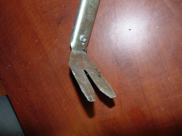 lot 10 image: Lawn and Garden Tools